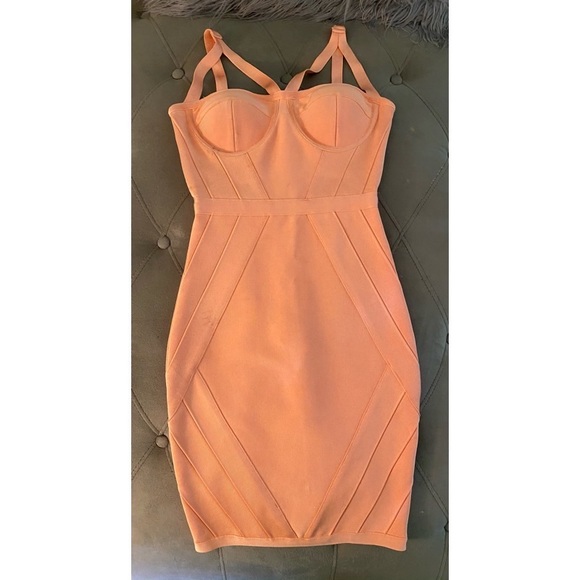 Miss Circle Peach Dress - Picture 2 of 5